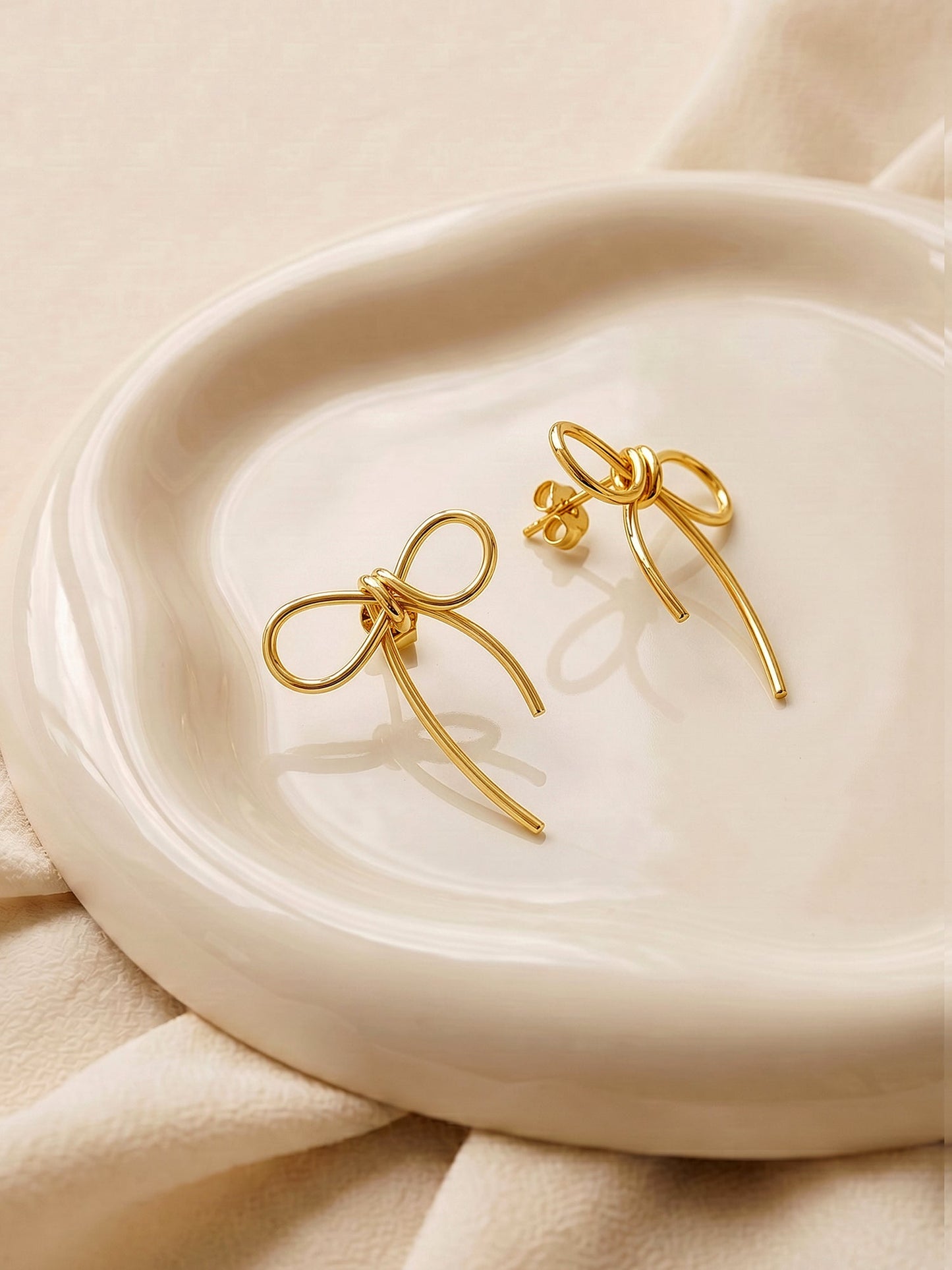 OnnMe by GIVA Gold Plated Coquette Earrings