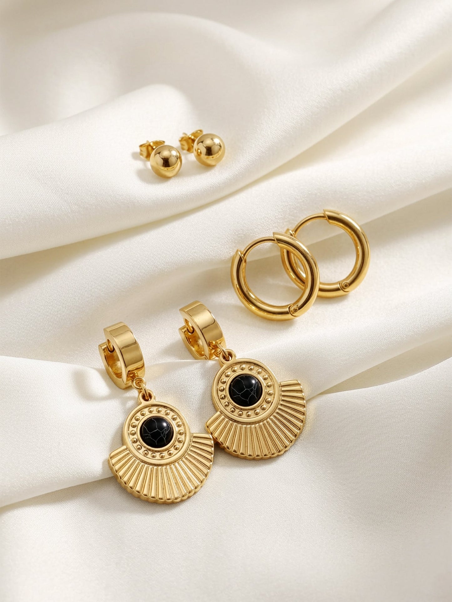 OnnMe by GIVA Solar Glitch Demi Fine Hoop Earrings Set