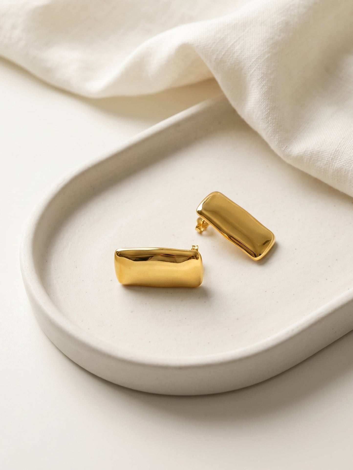 OnnMe by GIVA High Gloss Gold Plated Earrings