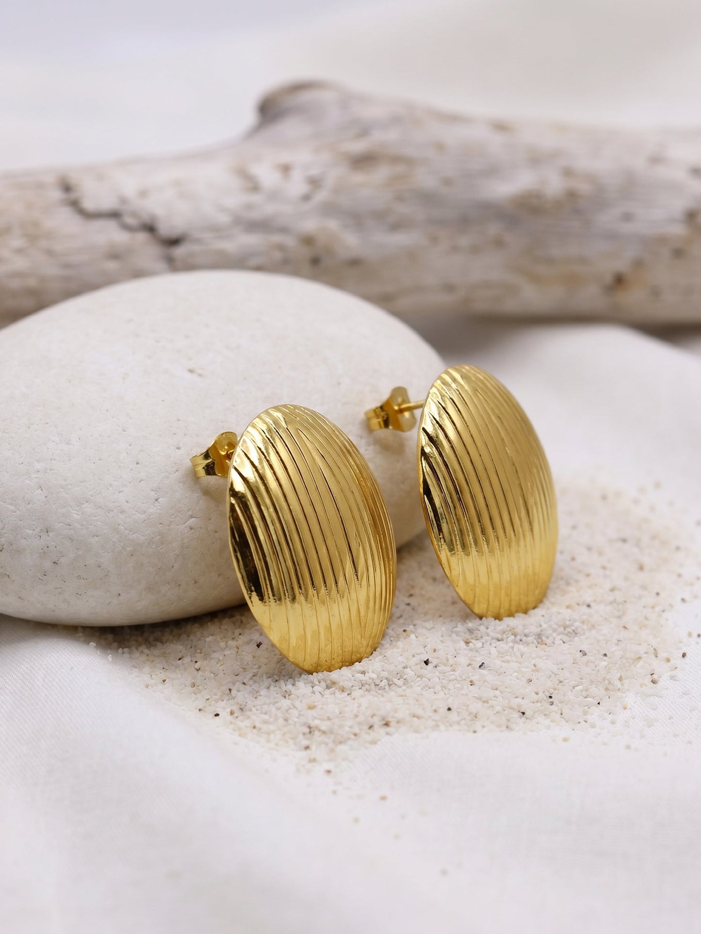 OnnMe by GIVA Disco Fever Gold Plated Earrings
