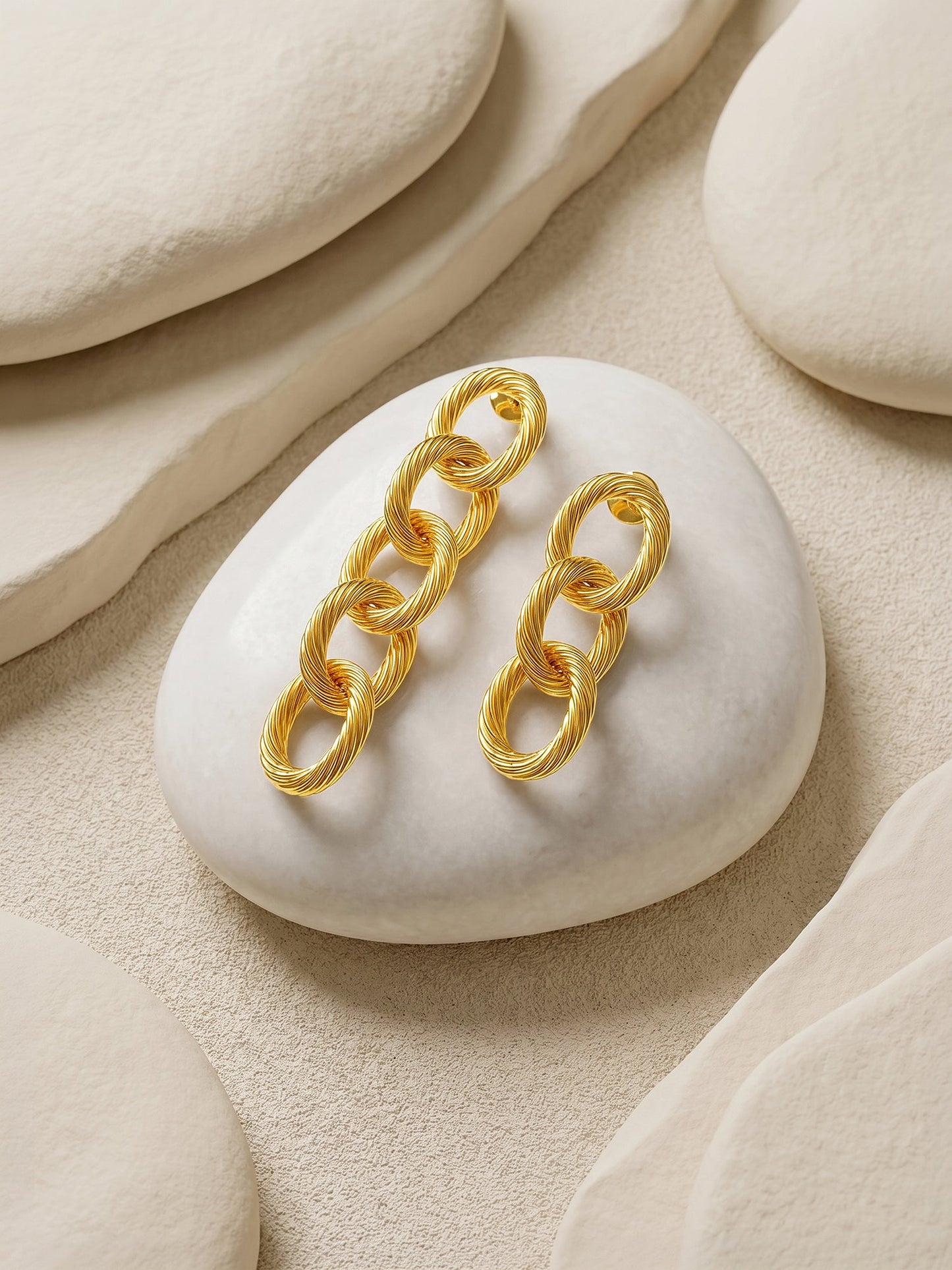 OnnMe by GIVA Chain Mismatched Gold Plated Earrings