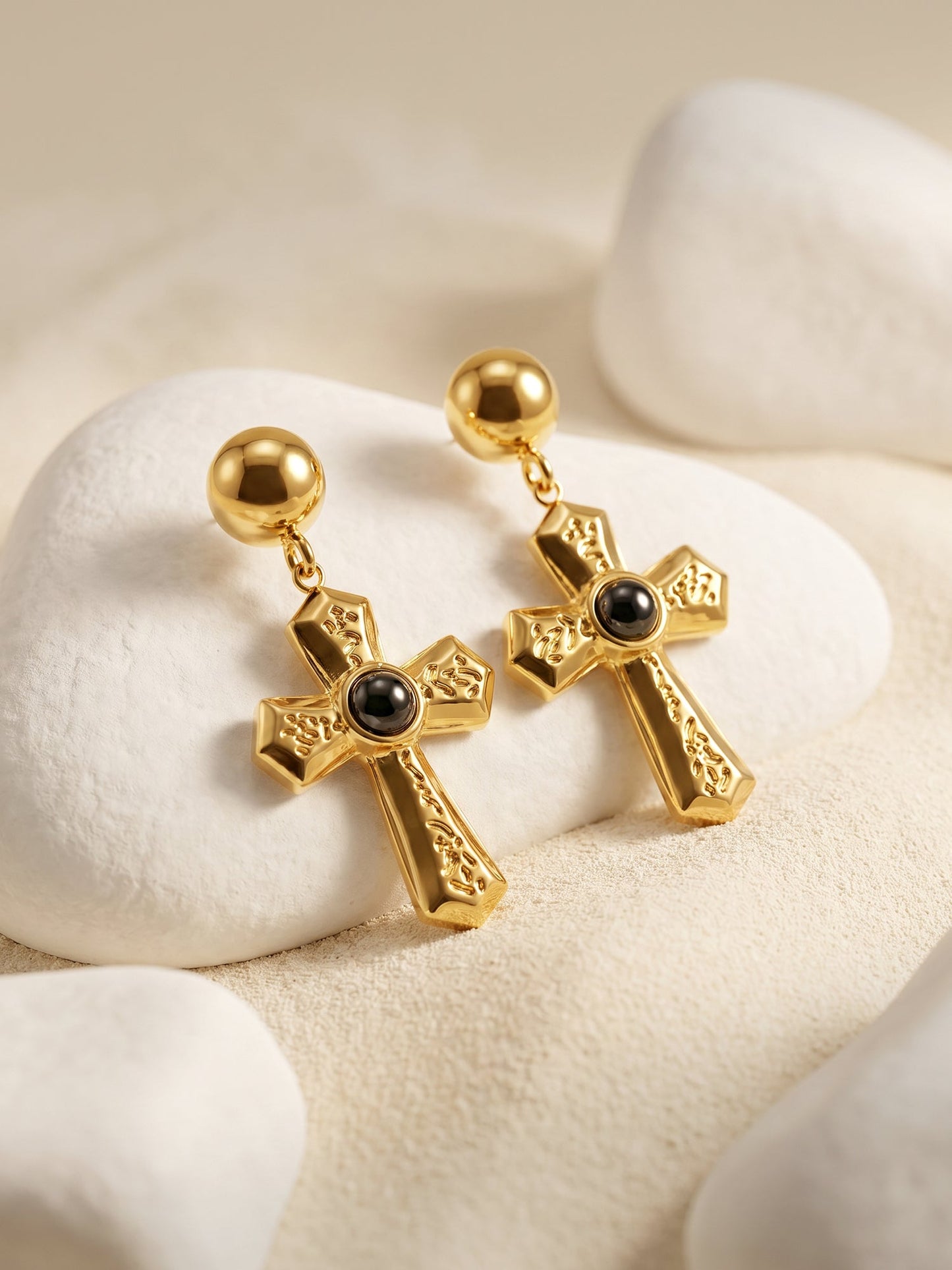OnnMe by GIVA Rebel Cross Edge Gold Plated Earrings