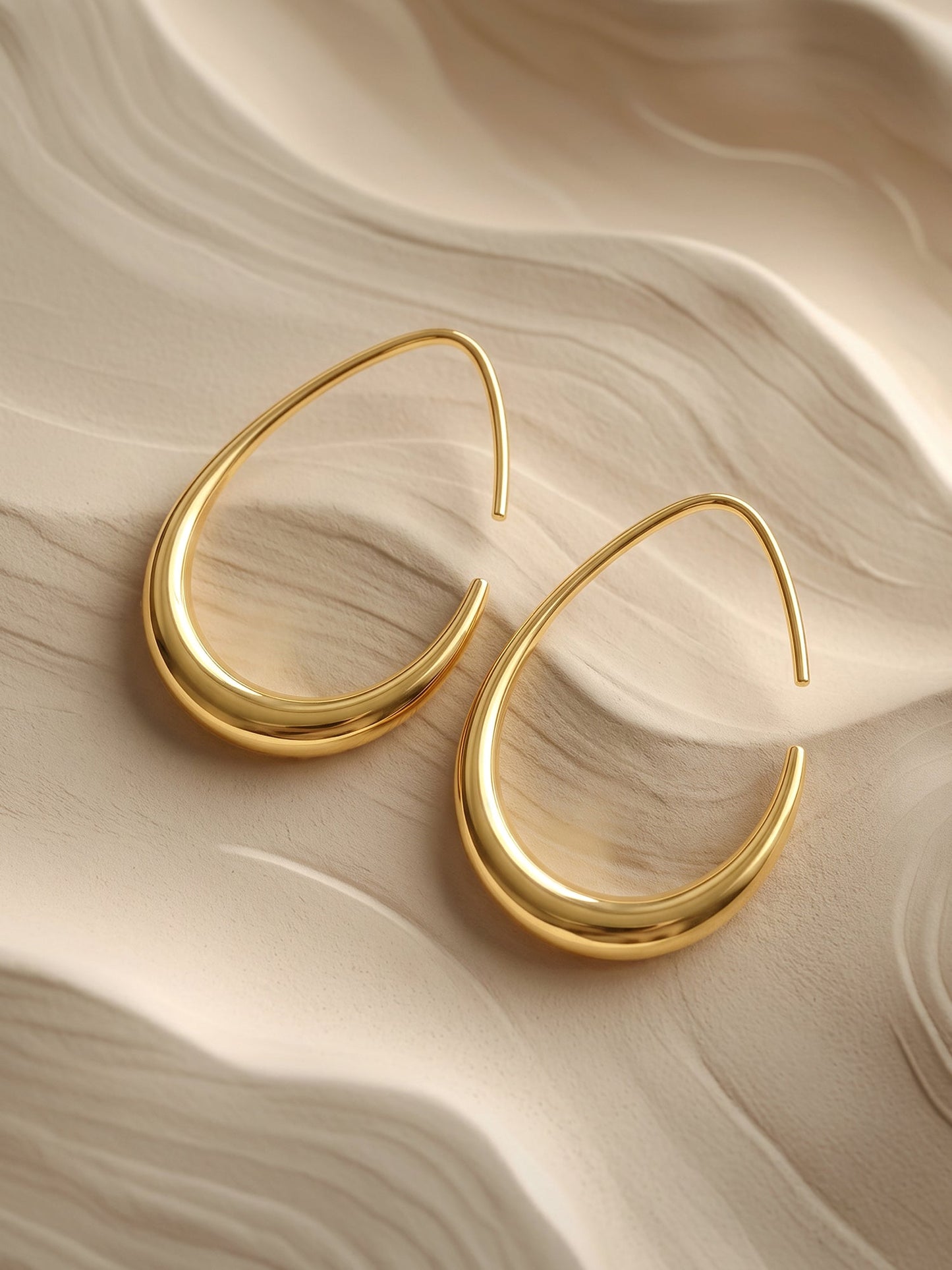 OnnMe by GIVA Gold Plated Lite Hoop Earrings