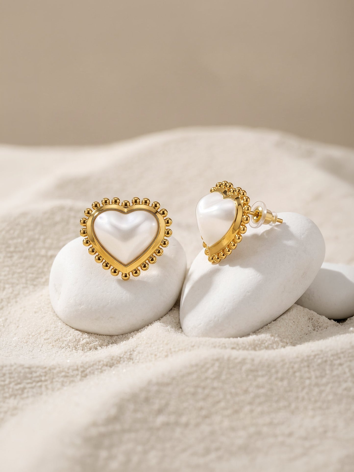 OnnMe by GIVA Heart Frame Gold Plated Studs