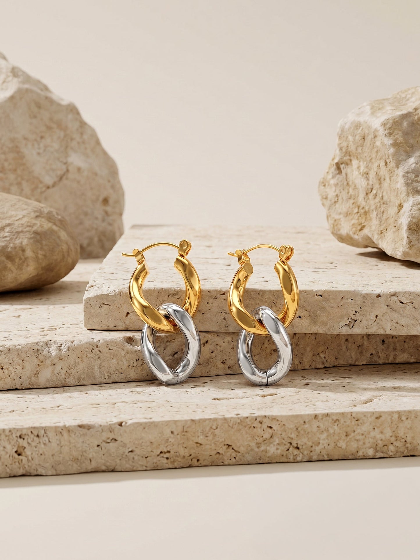 OnnMe by GIVA Twist & Turn Dual Tone Earrings