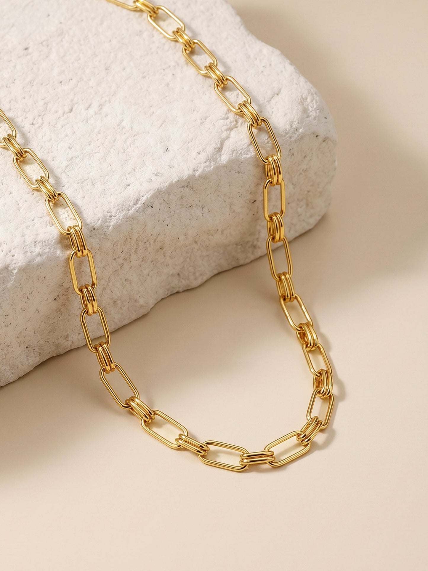 OnnMe by GIVA Baddie Link Gold Plated Necklace