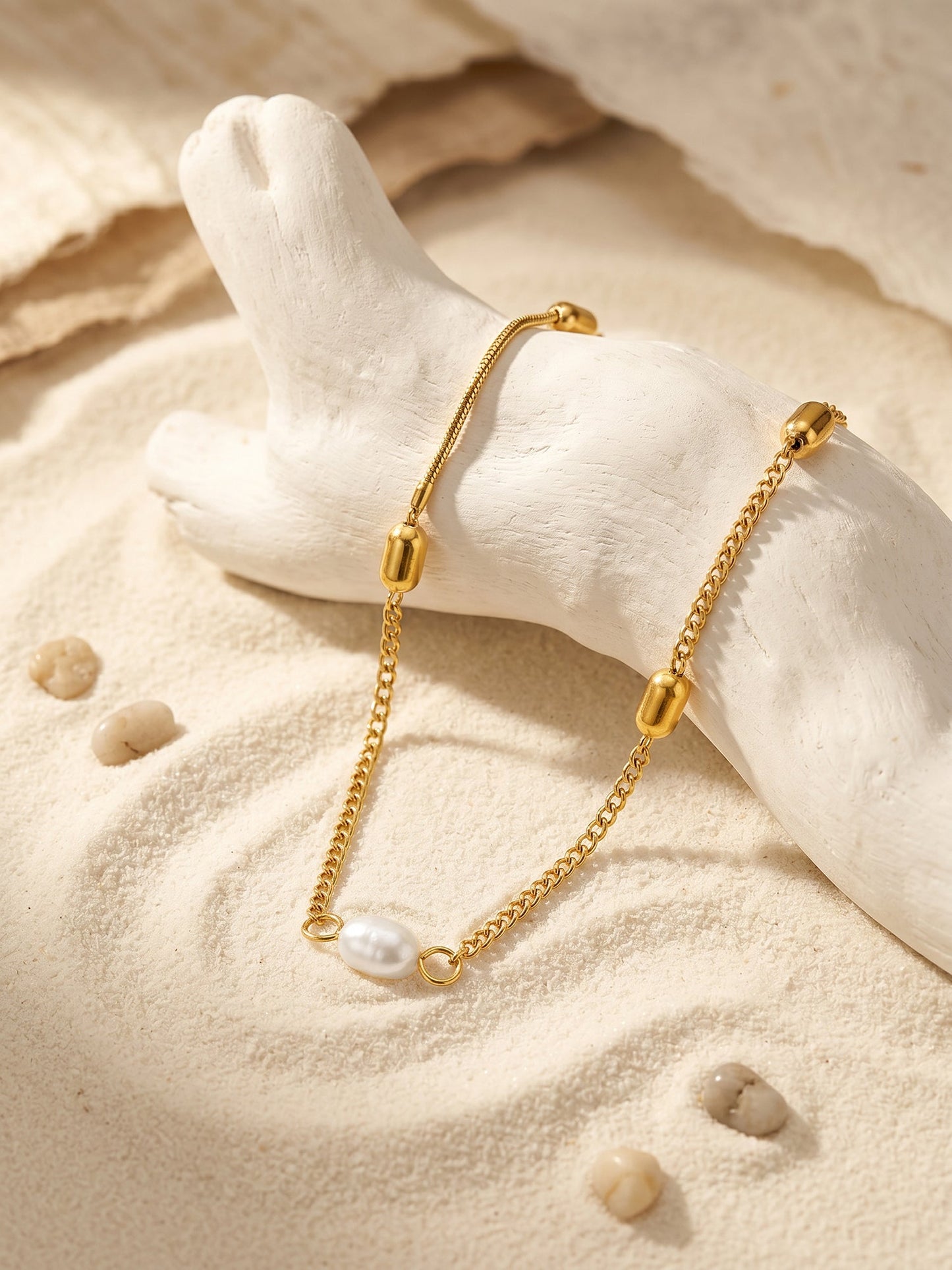 OnnMe by GIVA Pearlfied Gold Plated Necklace