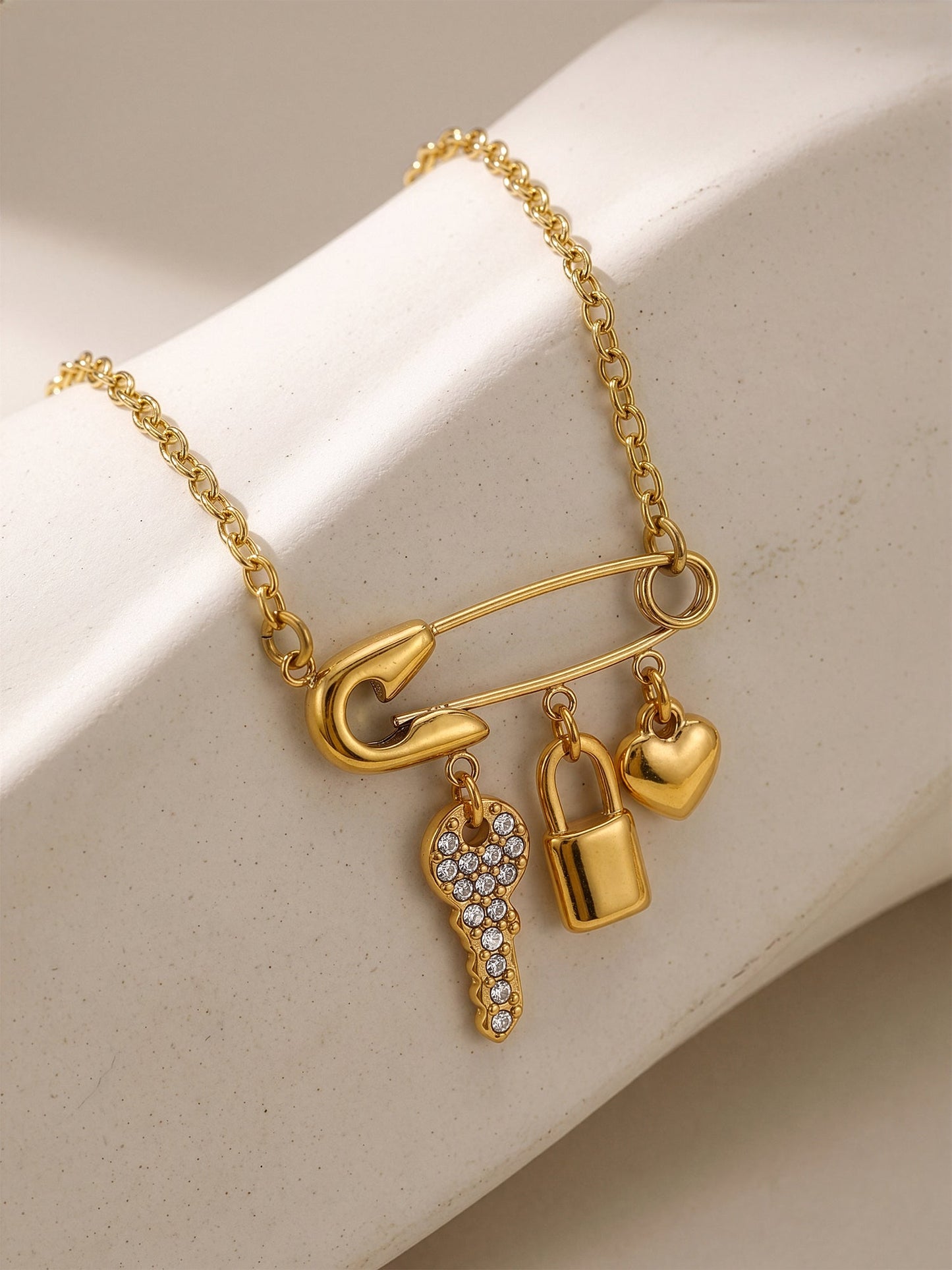 OnnMe by GIVA Lucky Drop Gold Plated Necklace