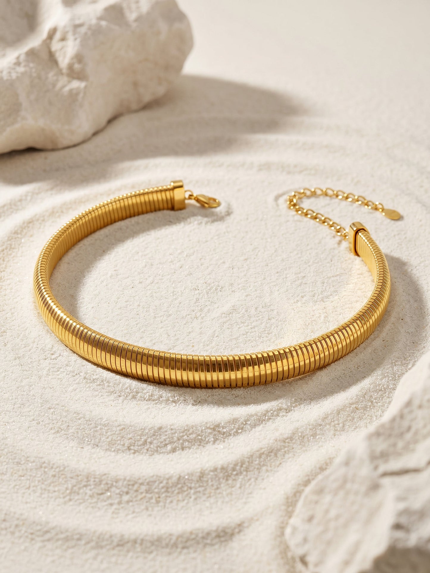 OnnMe by GIVA First Choice Gold Plated Collar Necklace