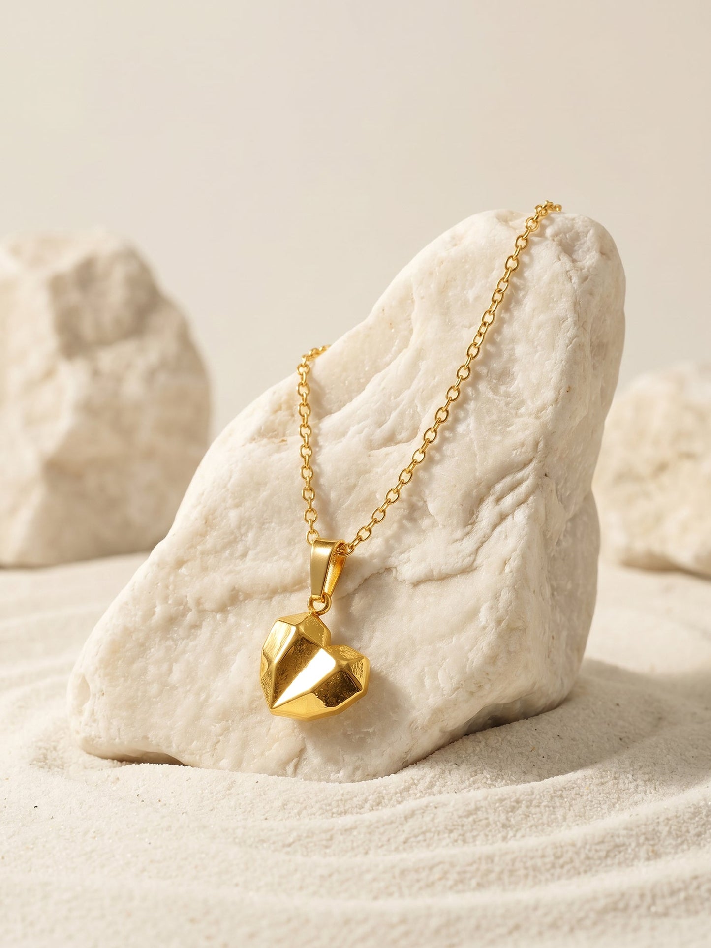OnnMe by GIVA Heart Skip Gold Plated Pendant with Link Chain