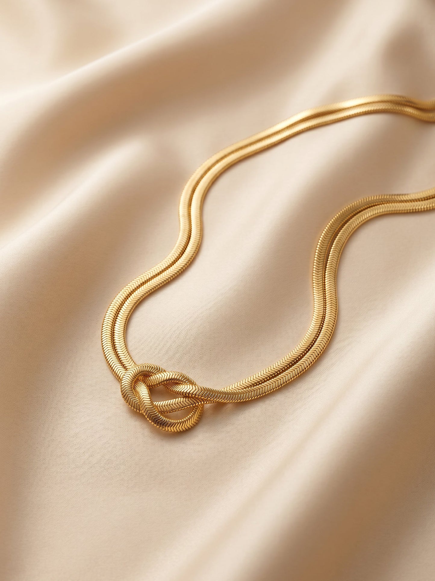 OnnMe by GIVA Knot Today Gold Plated Necklace