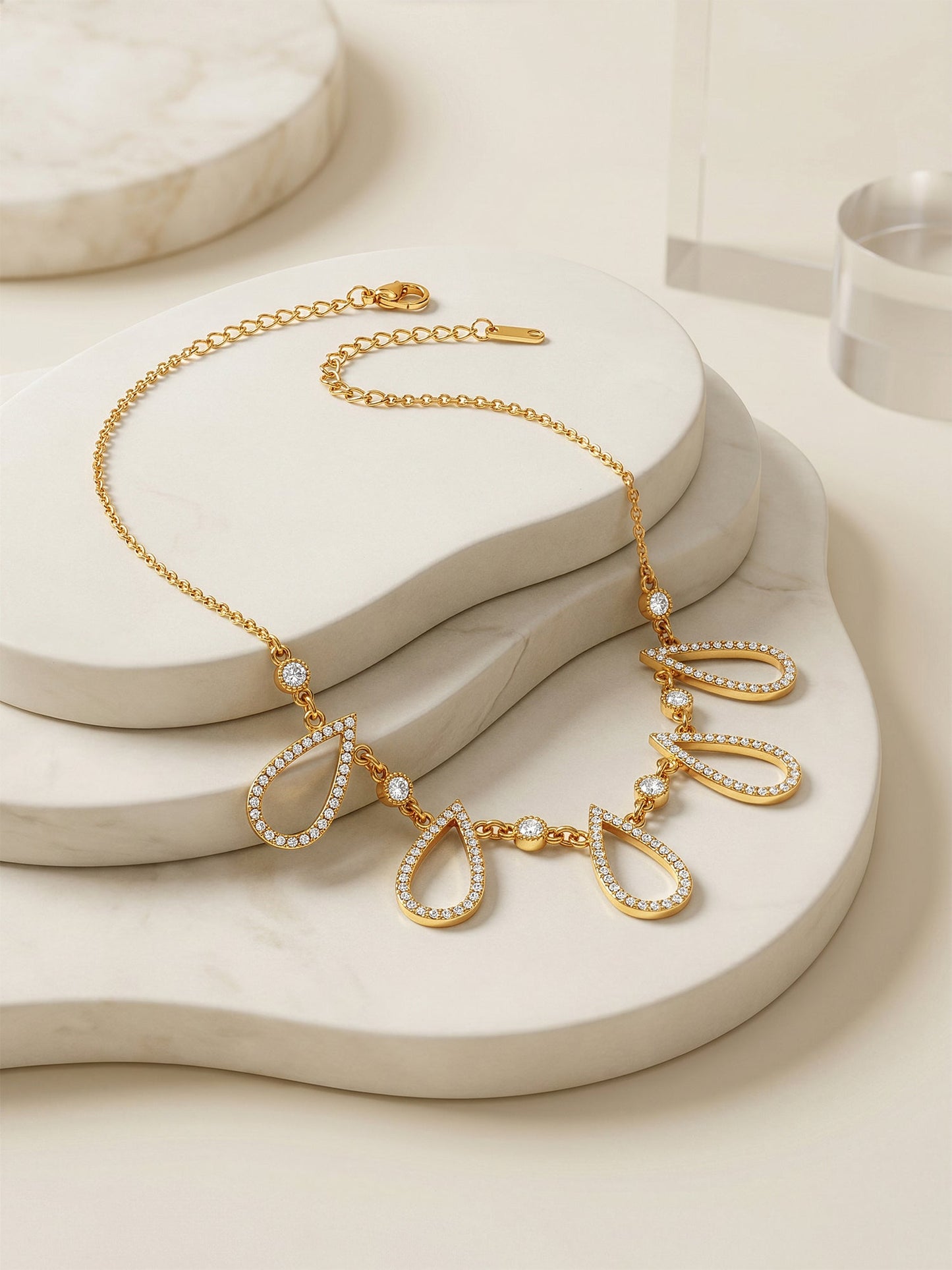 OnnMe by GIVA Chain Spill Gold Plated Necklace