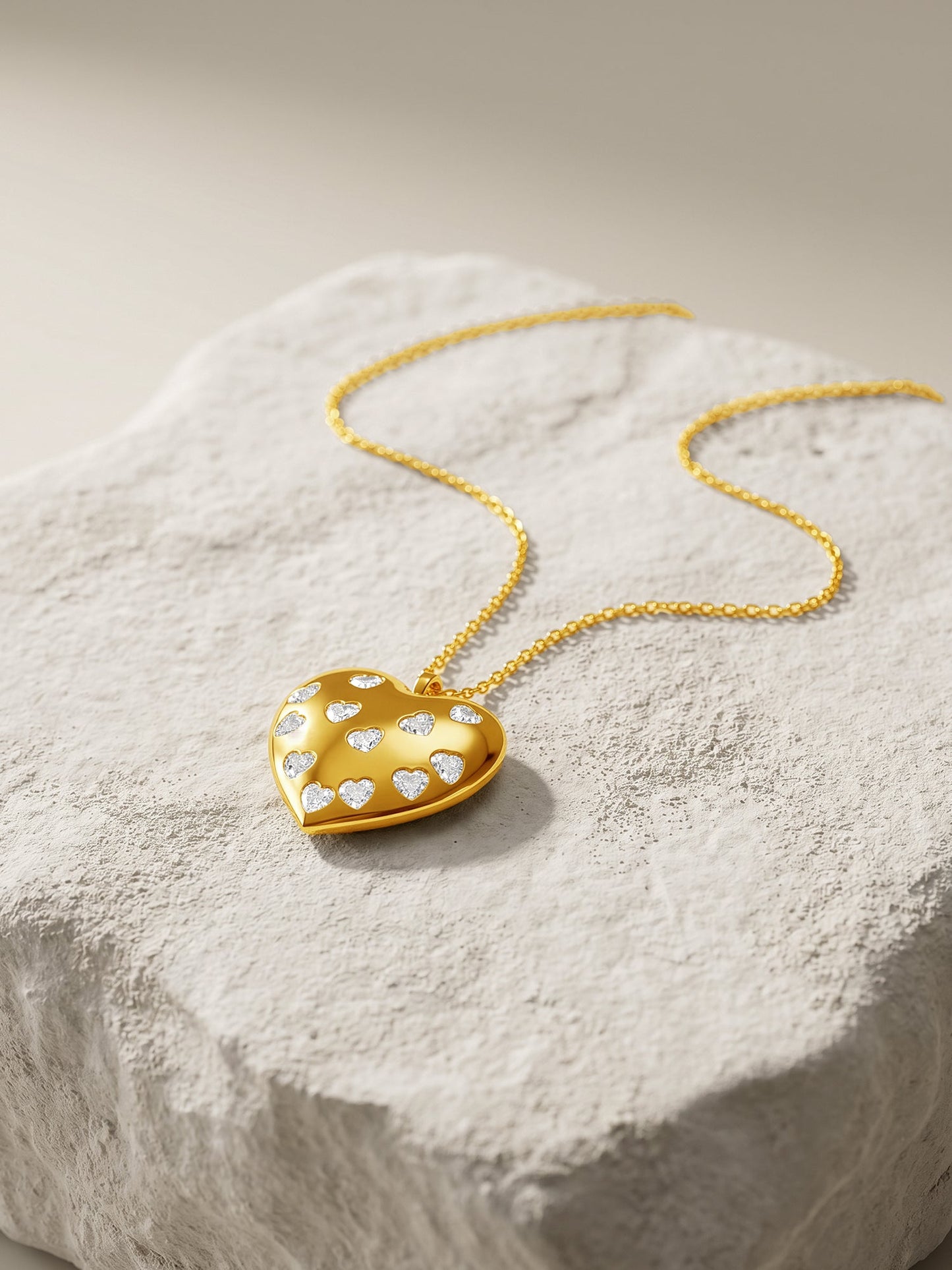 OnnMe by GIVA Heart Lock Gold Plated Pendant With Link Chain