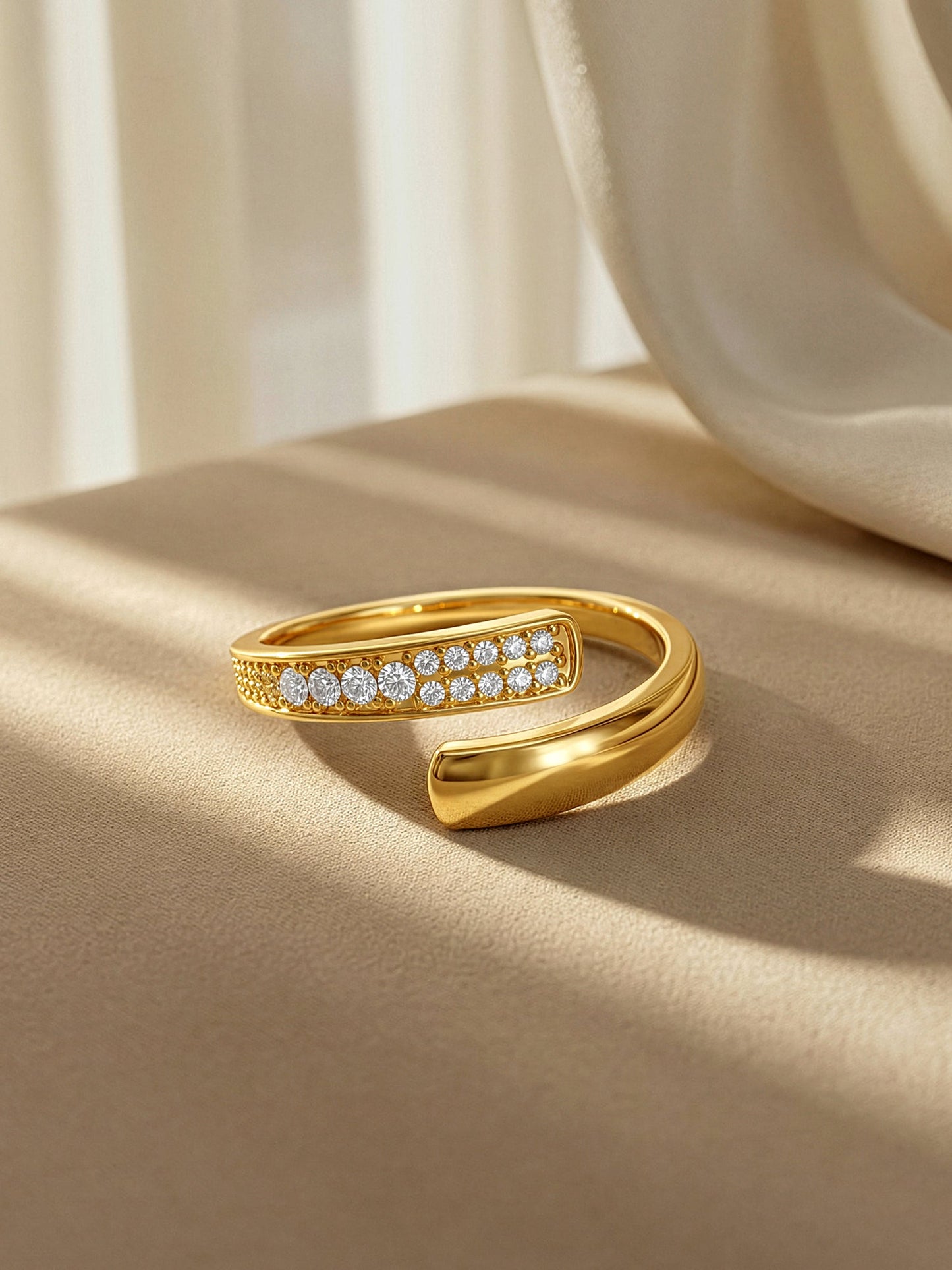 OnnMe by GIVA Minimal Mood Gold Plated Ring (Size 14)