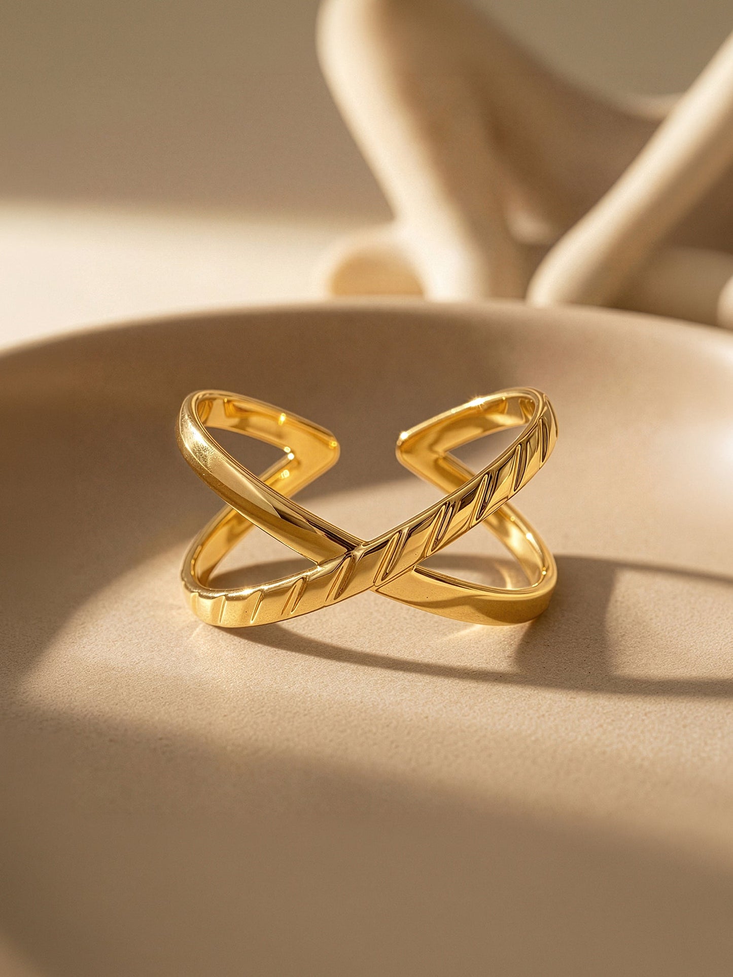 OnnMe by GIVA Orbit Gold Plated Ring (Size 16)