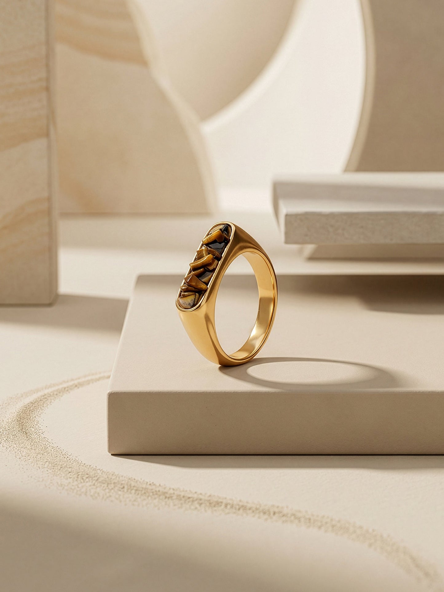 OnnMe by GIVA Noir Slay Gold Plated Ring (Size 14)