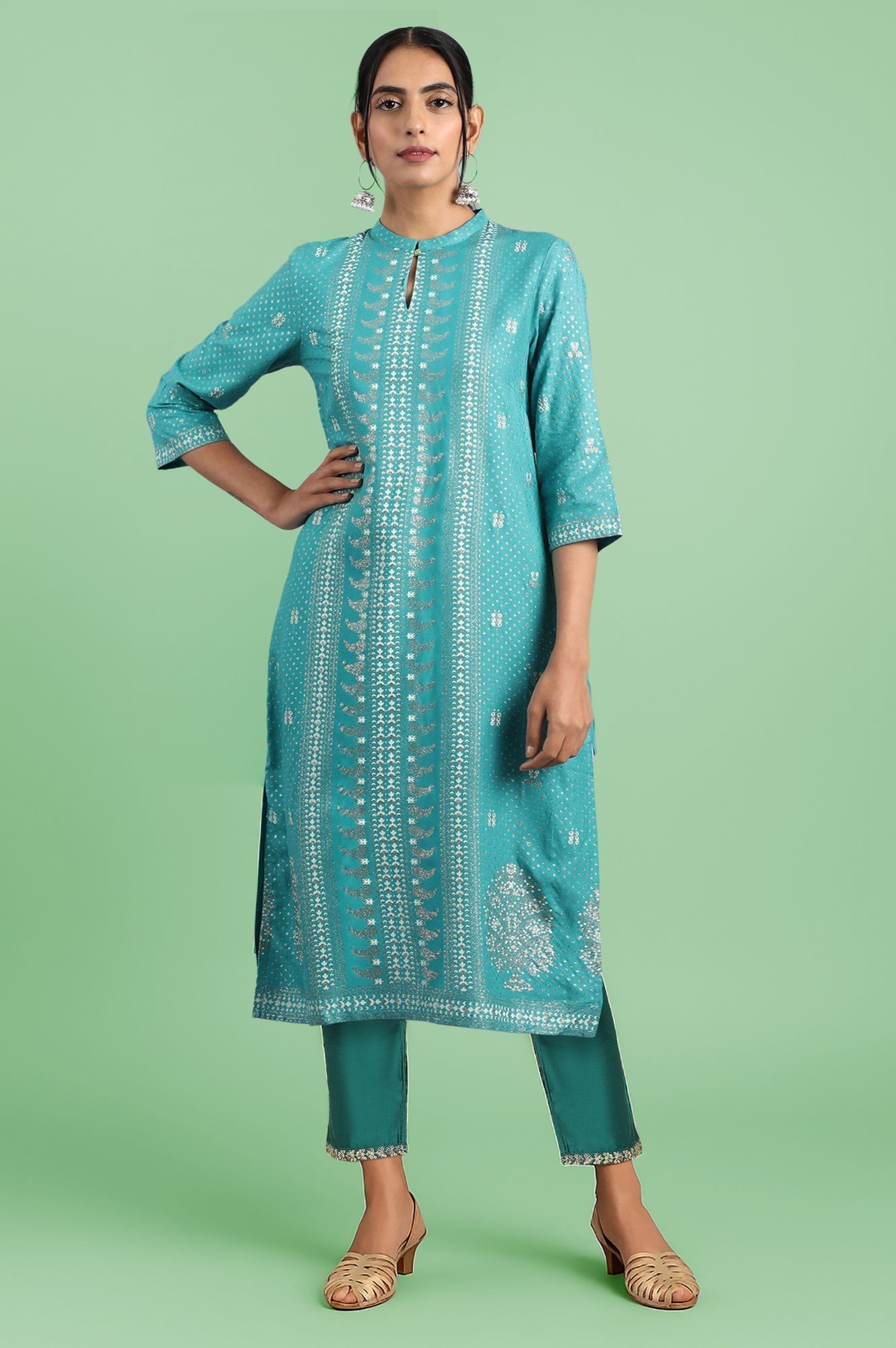 W for Woman Blue Floral Printed Straight Kurta with Slim Pant Set