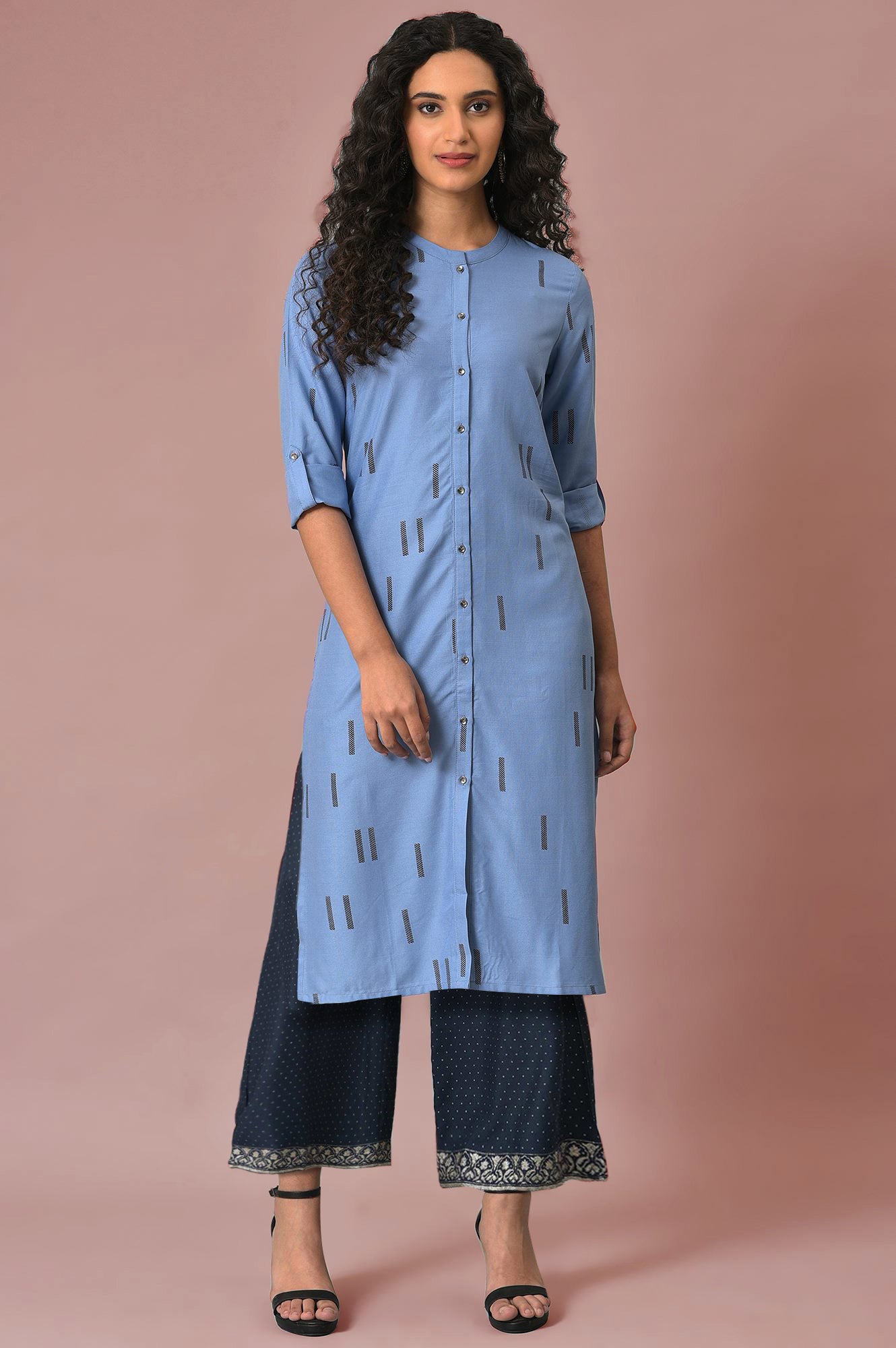W for Woman Blue Geometric Printed Straight Kurta with Parallel Pant Set