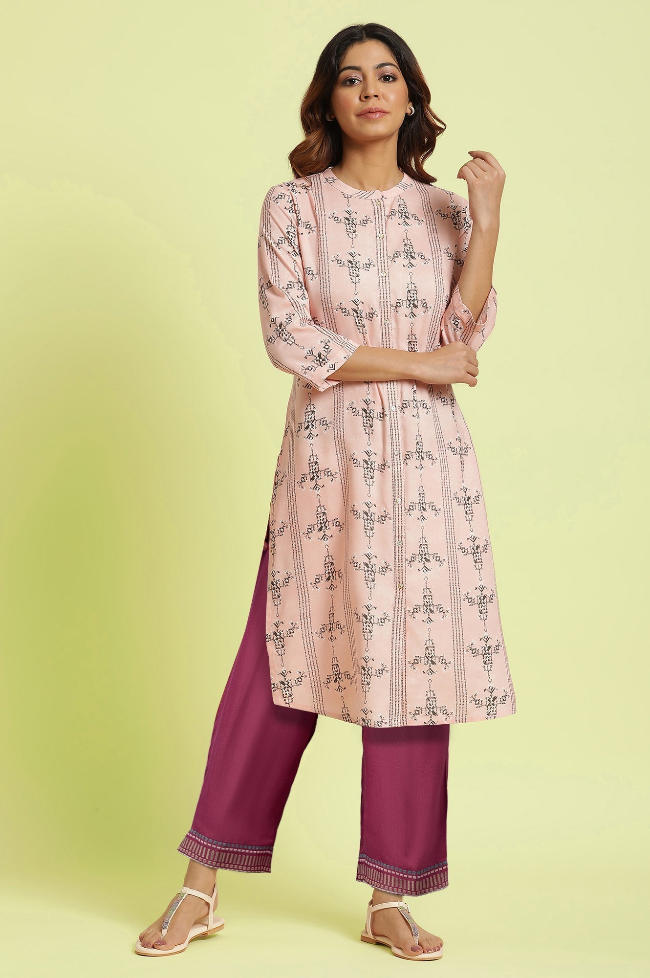 W for Woman Pink Geometric Printed Straight Kurta with Slim Pant Set