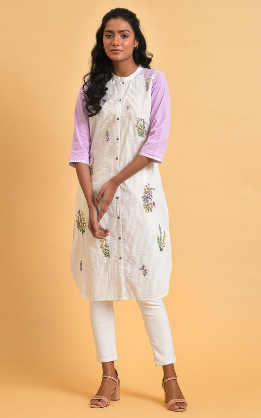 W for Woman Ecru Solid Thread Embroidered Pure Cotton Straight Kurta and Jegging Set