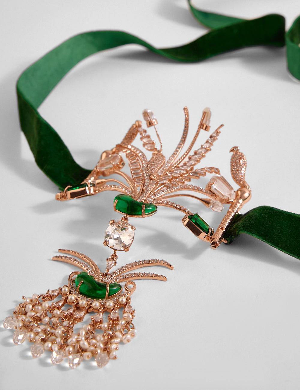 Le Palm Fish Velvet Choker Necklace in Jade Green