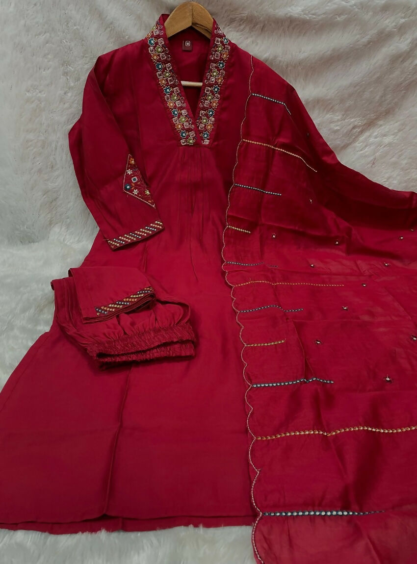 Teeya Creation Rani Pink Embroidered Silk Kurta Pant Set With Dupatta