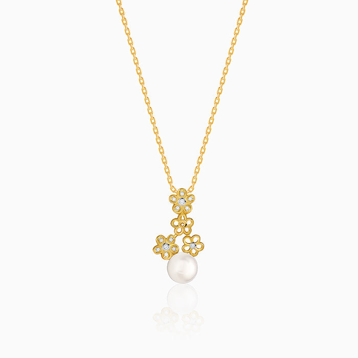 Golden Julia Pearl Pendant With Link Chain