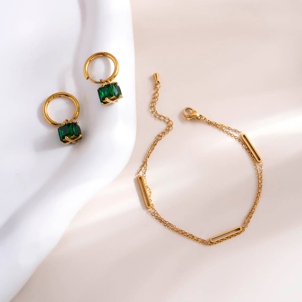 Timeless Emerald Bar Set