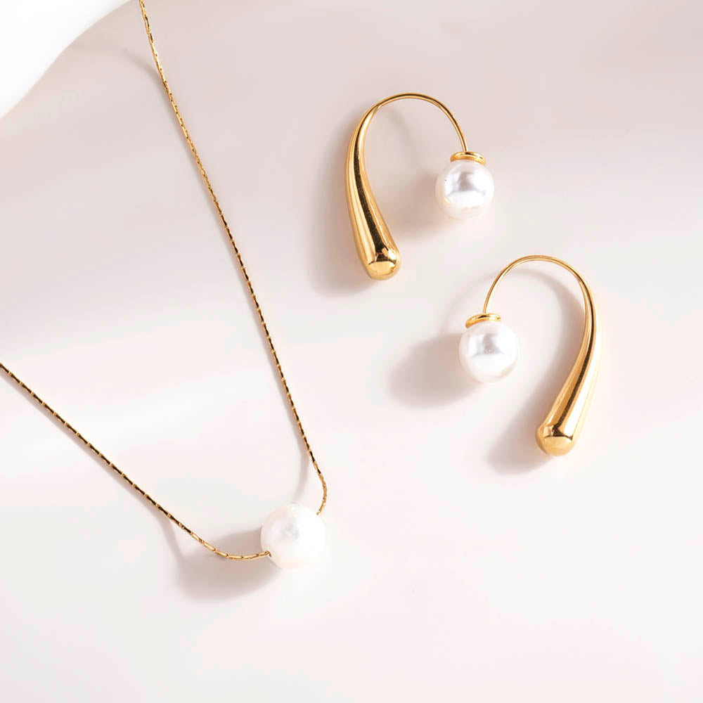 Modern Pearl Jewellery Set