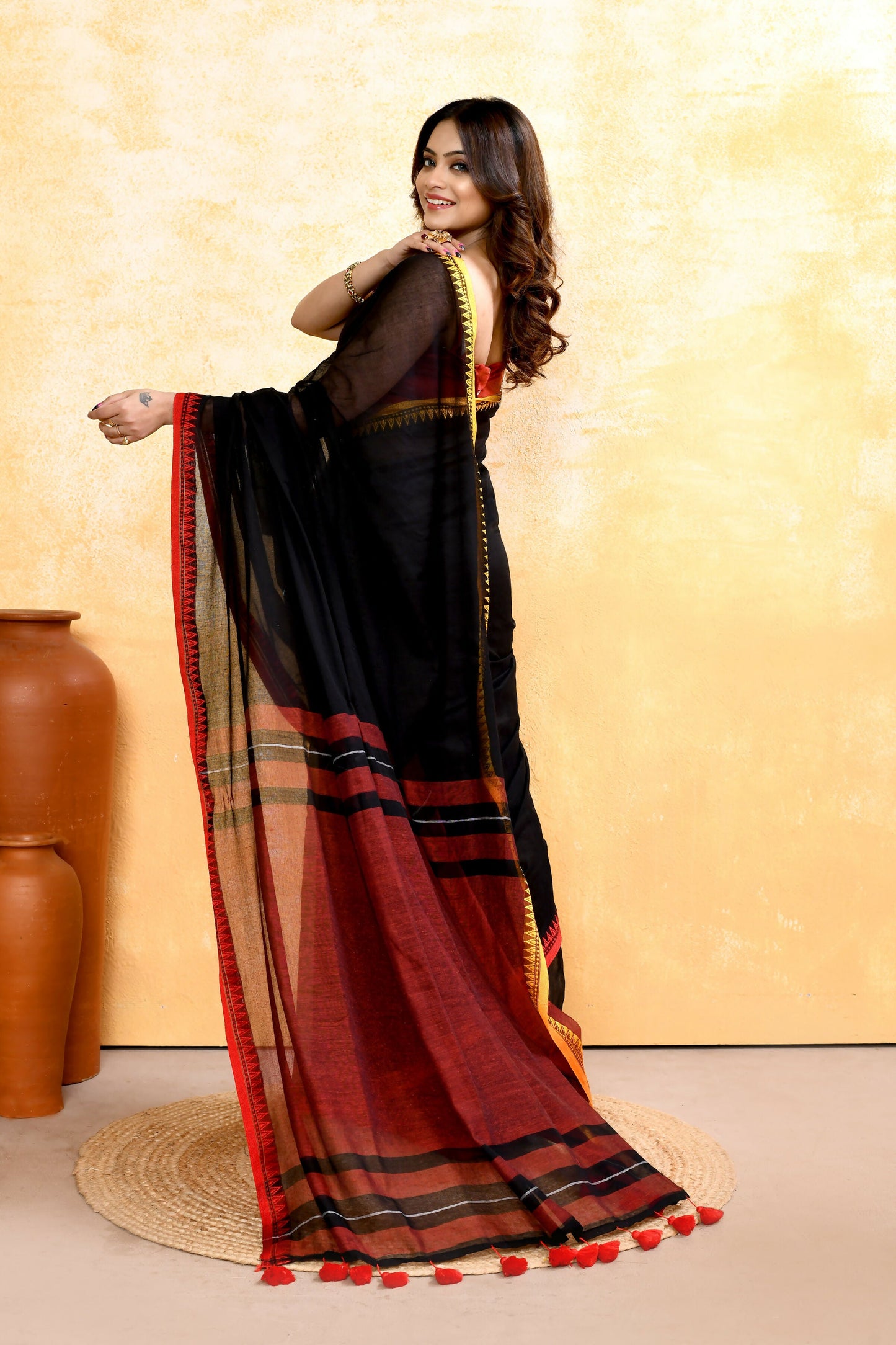Piyari Fashion Women's Black Embellished Handloom Cotton Saree