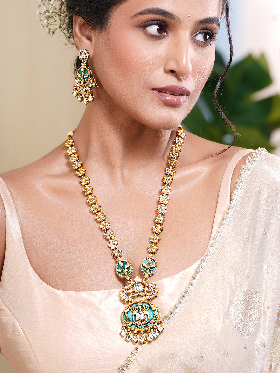 Teal Glow Kundan Statement Set