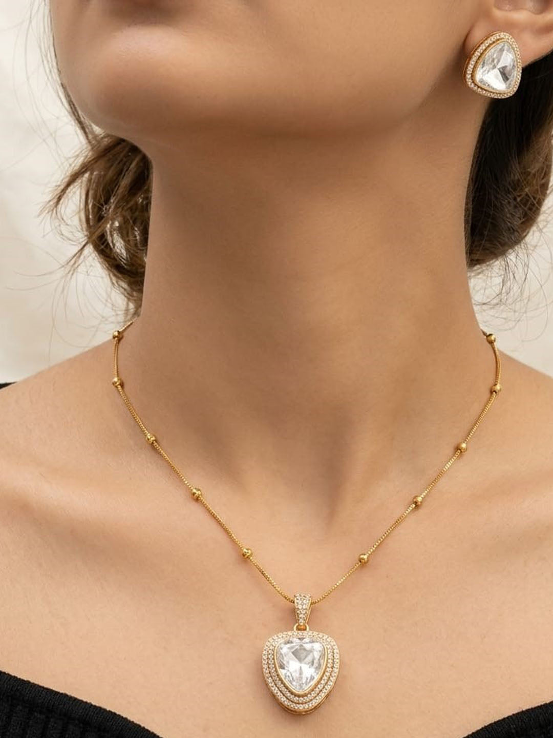 Astera Kundan Pendant Set