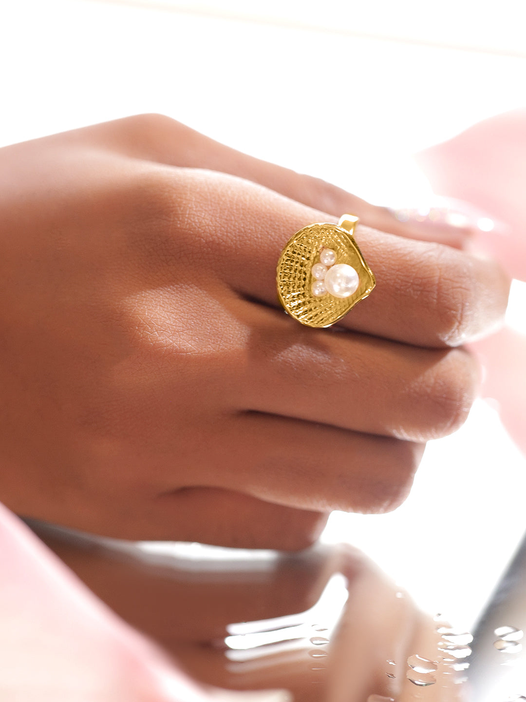 Shell Motif Gold Toned Pearl Ring