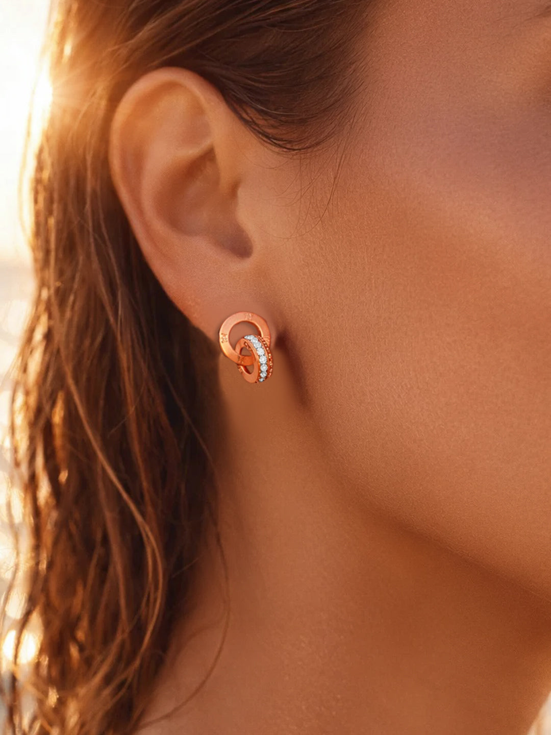 Demifine 18K Gold Plated Stainless steel Interlocked Circle Stud Earrings
