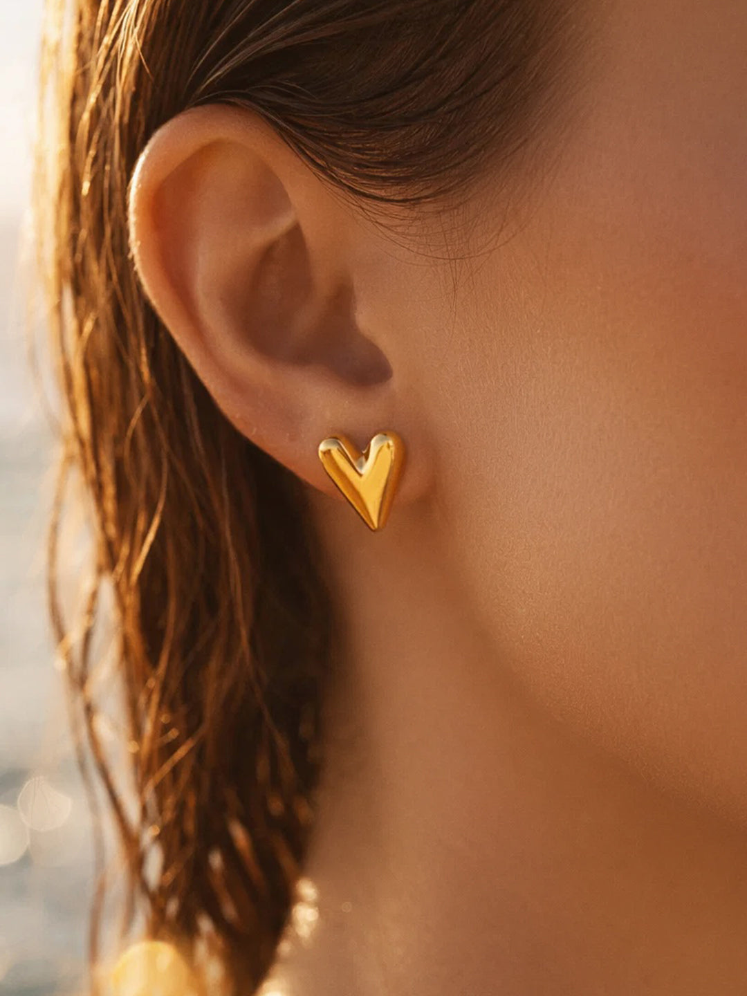 Demifine 18K Gold Plated Stainless steel Sleek Heart Stud Earrings