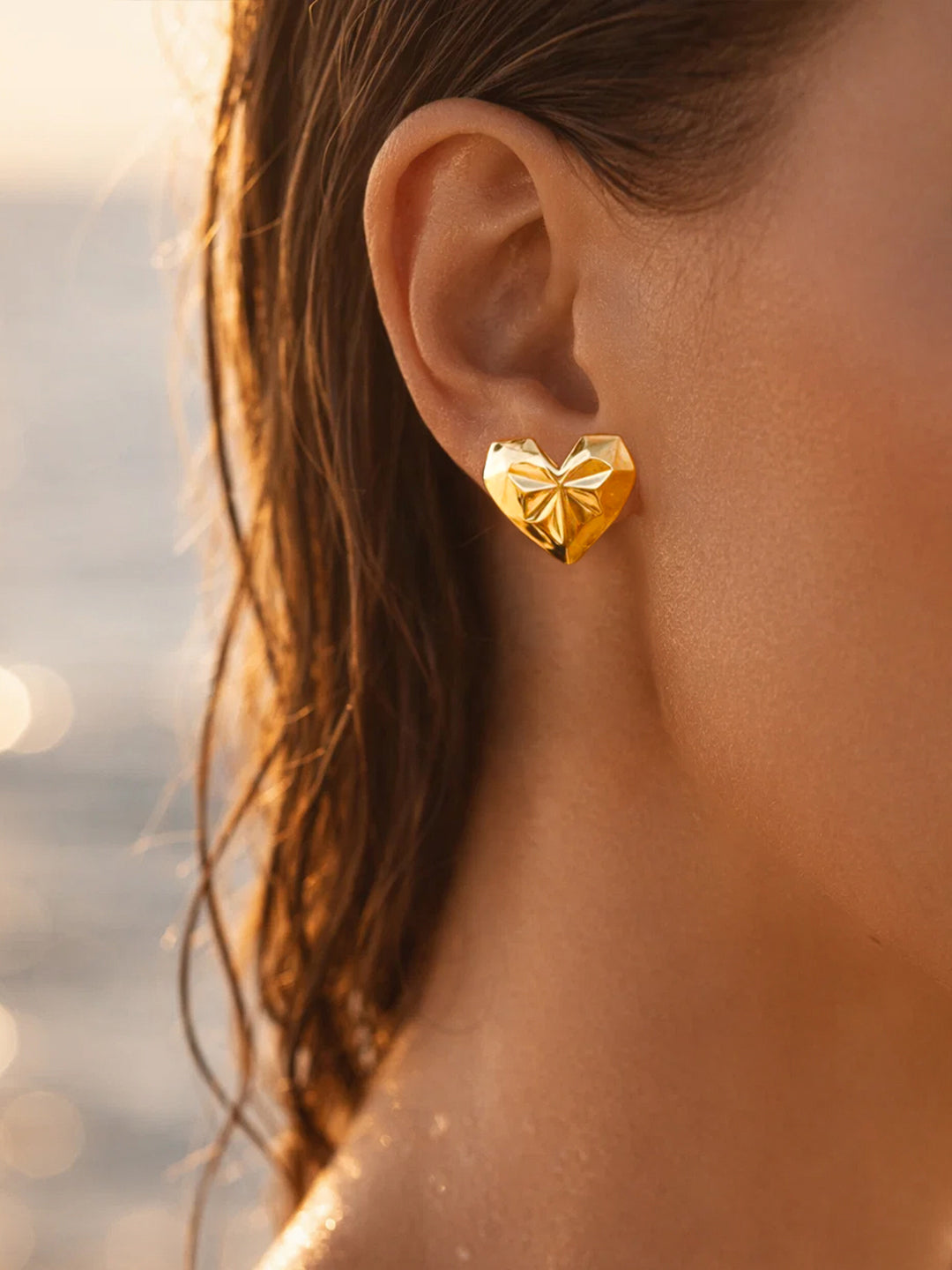 Demifine 18K Gold Plated Stainless steel Textured Heart Stud Earrings