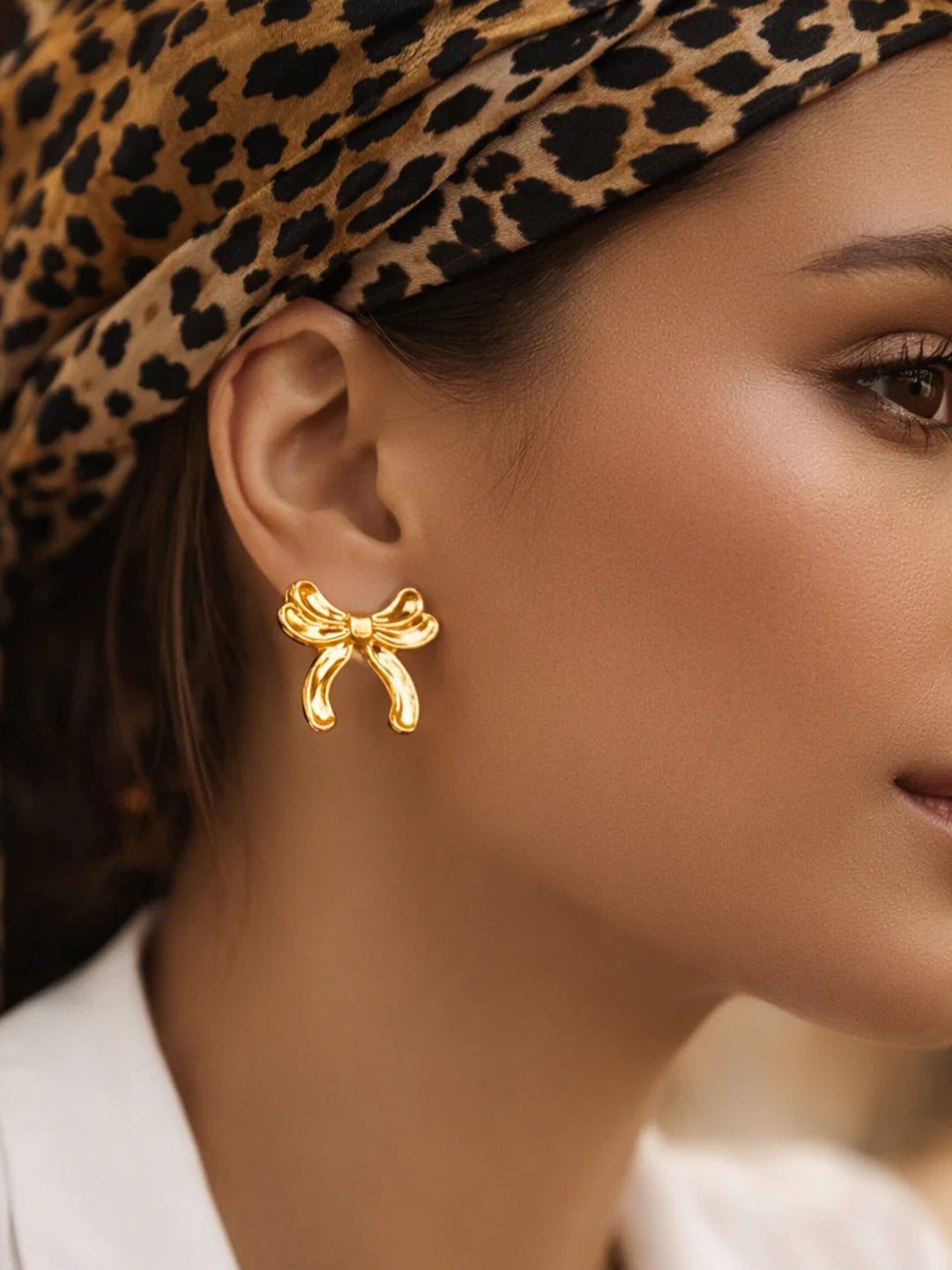 Demifine 18K Gold Plated Stainless steel Hammered Bow Stud Earrings