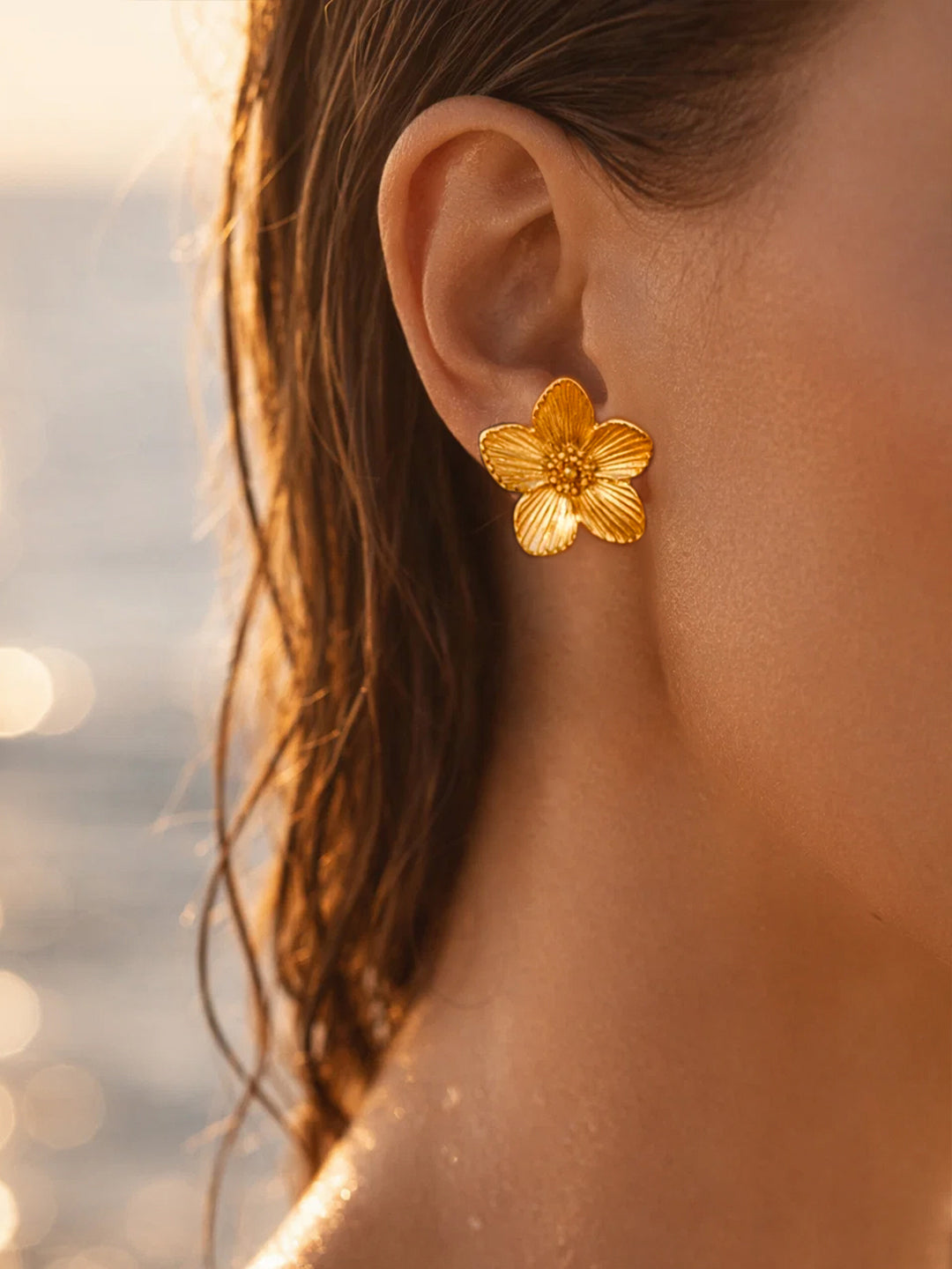 Demifine 18K Gold Plated Stainless steel Floral Textured Stud Earrings
