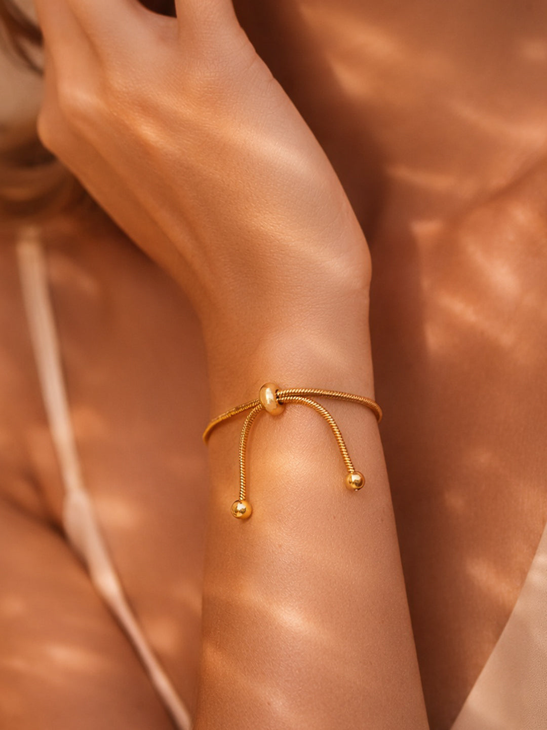 Demifine 18K Gold Plated Stainless steel Minimal Statement Chain Bracelet