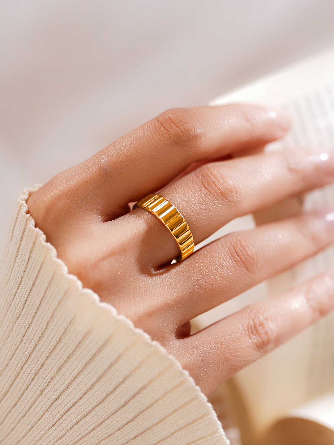 Demifine 18K Gold Plated Stainless steel Rhythm Line Band Ring