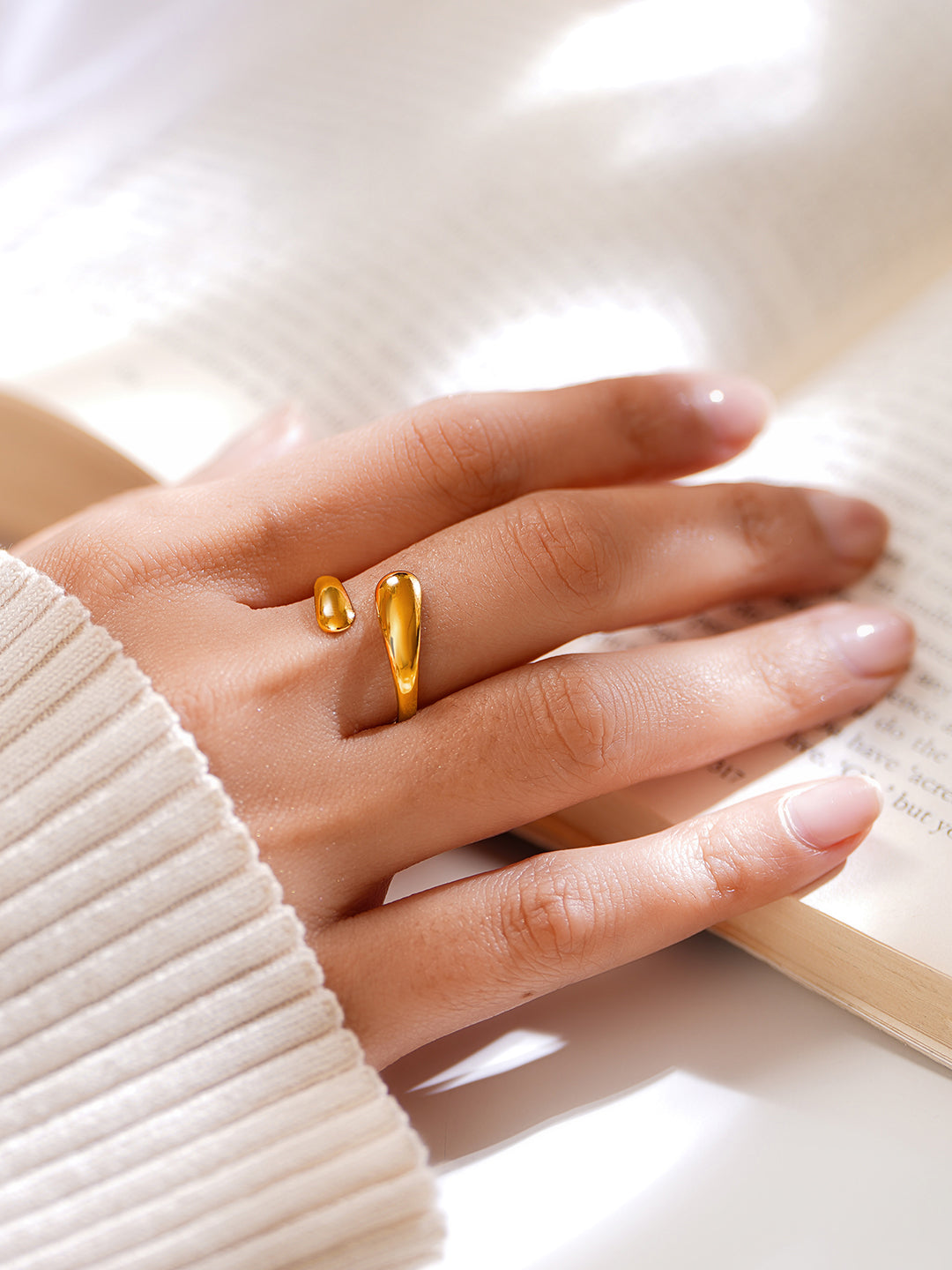 Demifine 18K Gold Plated Stainless steel Golden Flow Everyday Ring