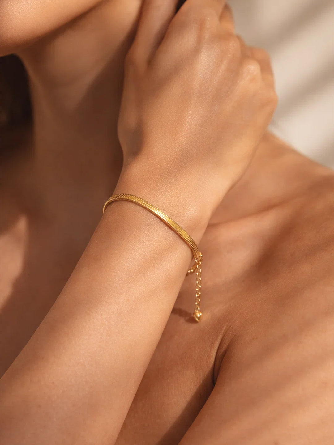 Demifine 18K Gold Plated Stainless steel Minimal Snake Chain Bracelet