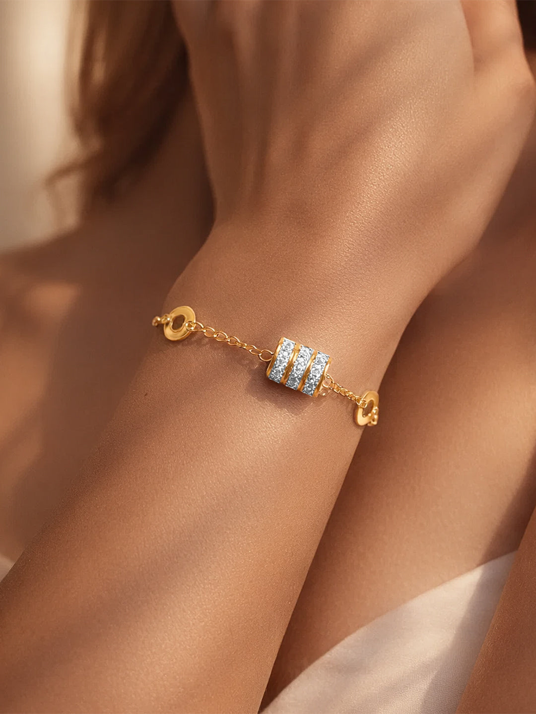 Demifine 18K Gold Plated Stainless steel Crystal Barrel Disc Chain Bracelet
