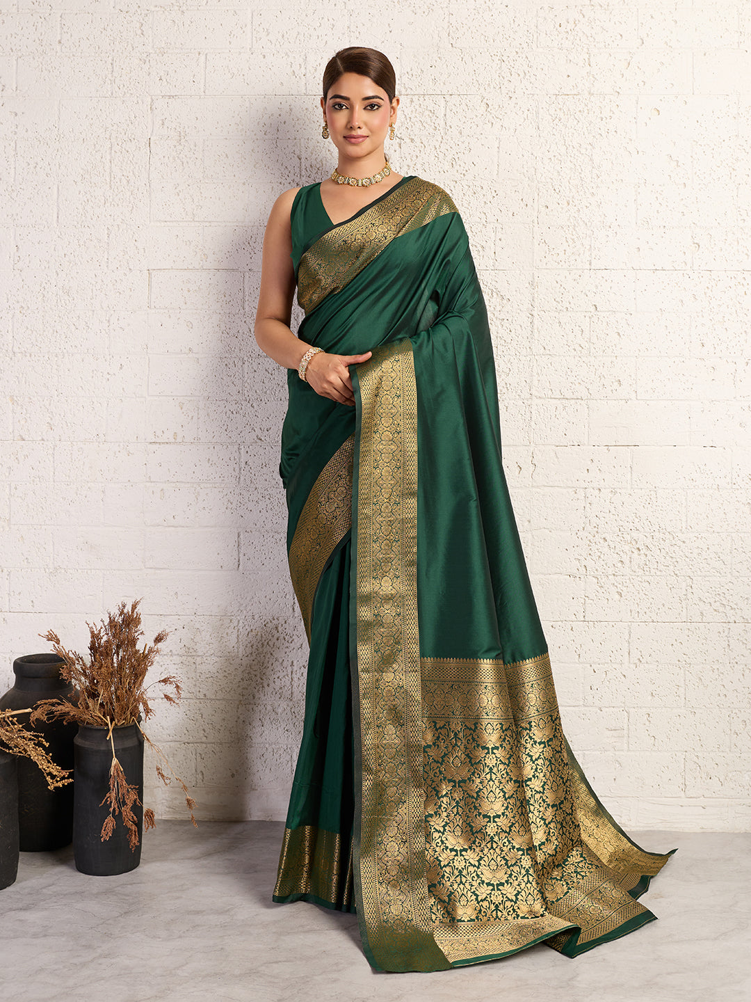 Dwija Fashion Women'S Party Wear Zari Weaving Silk Designer Saree With The Unstitched Blouse-Green
