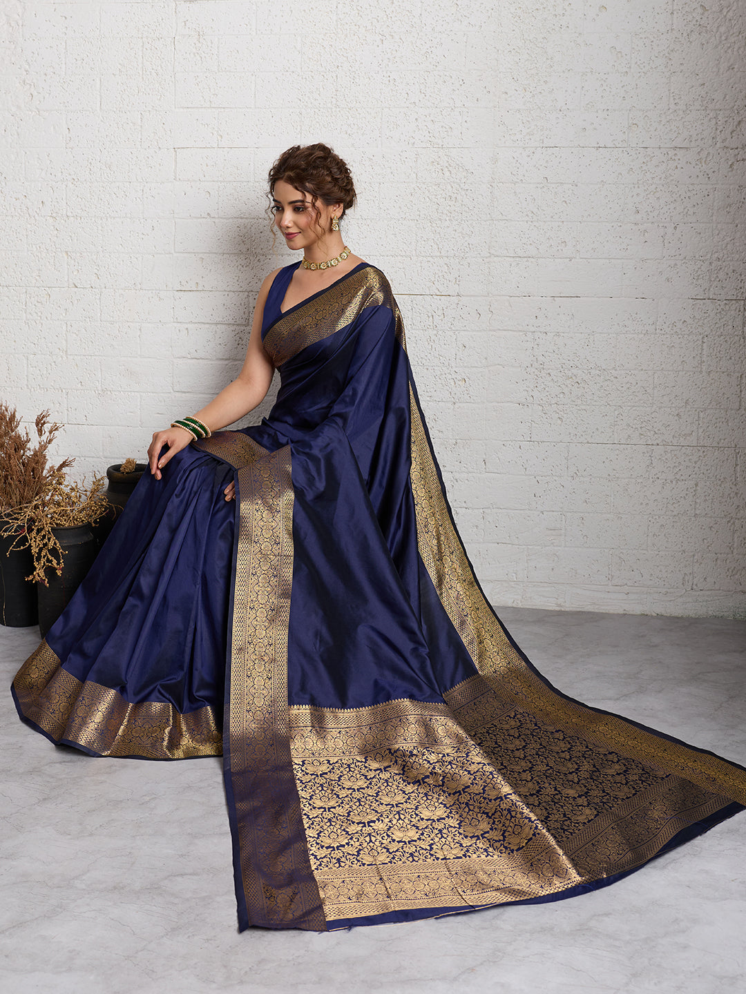 Dwija Fashion Women'S Party Wear Zari Weaving Silk Designer Saree With The Unstitched Blouse-Navy Blue