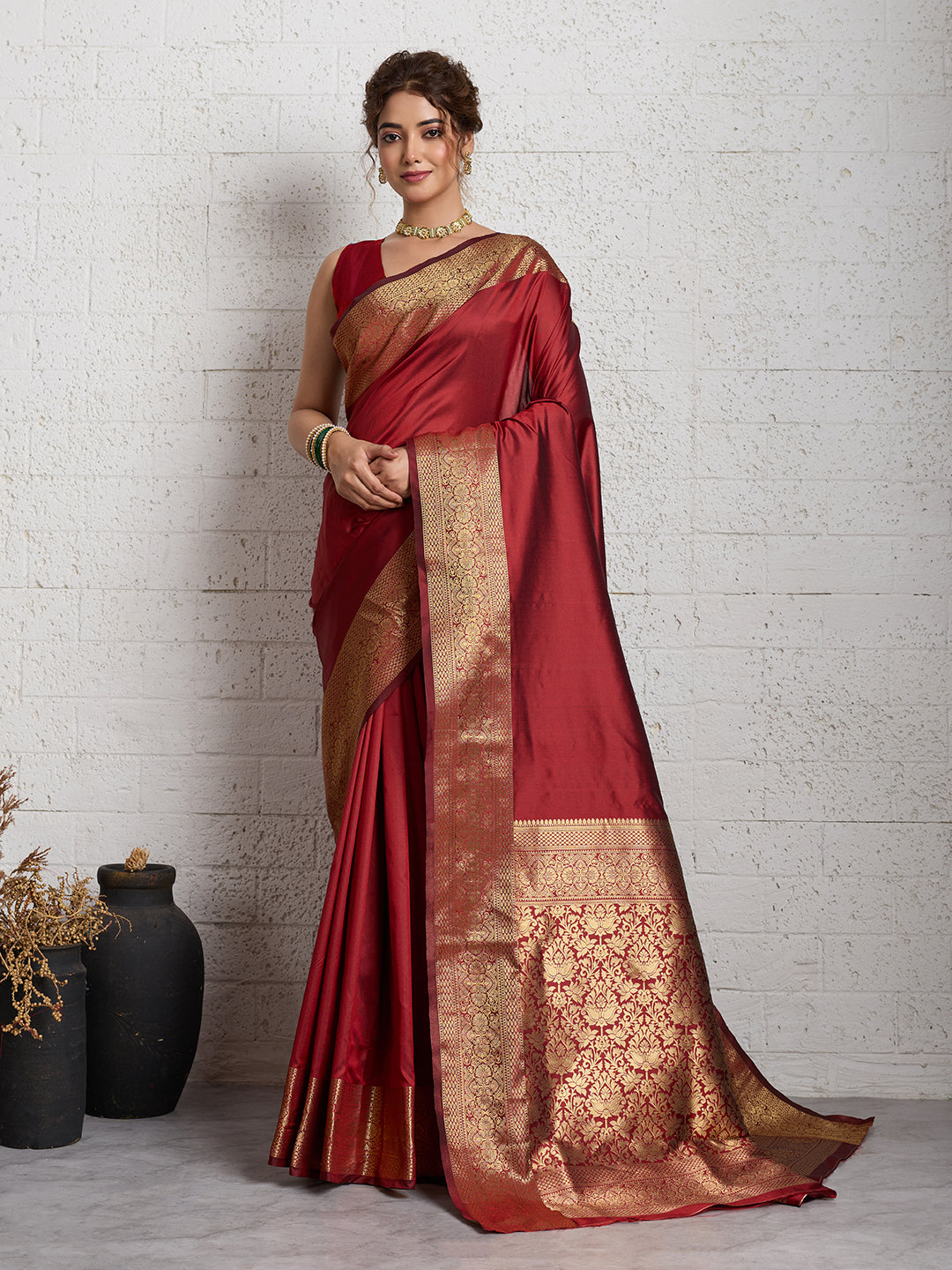 Dwija Fashion Women'S Party Wear Zari Weaving Silk Designer Saree With The Unstitched Blouse-Red
