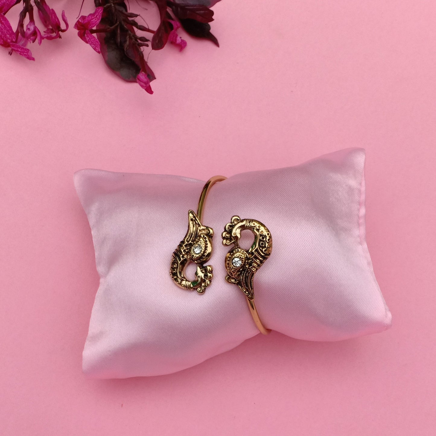 Estele Gold plated Antique Vivacity Bracelet with Austrian Crystals for Women