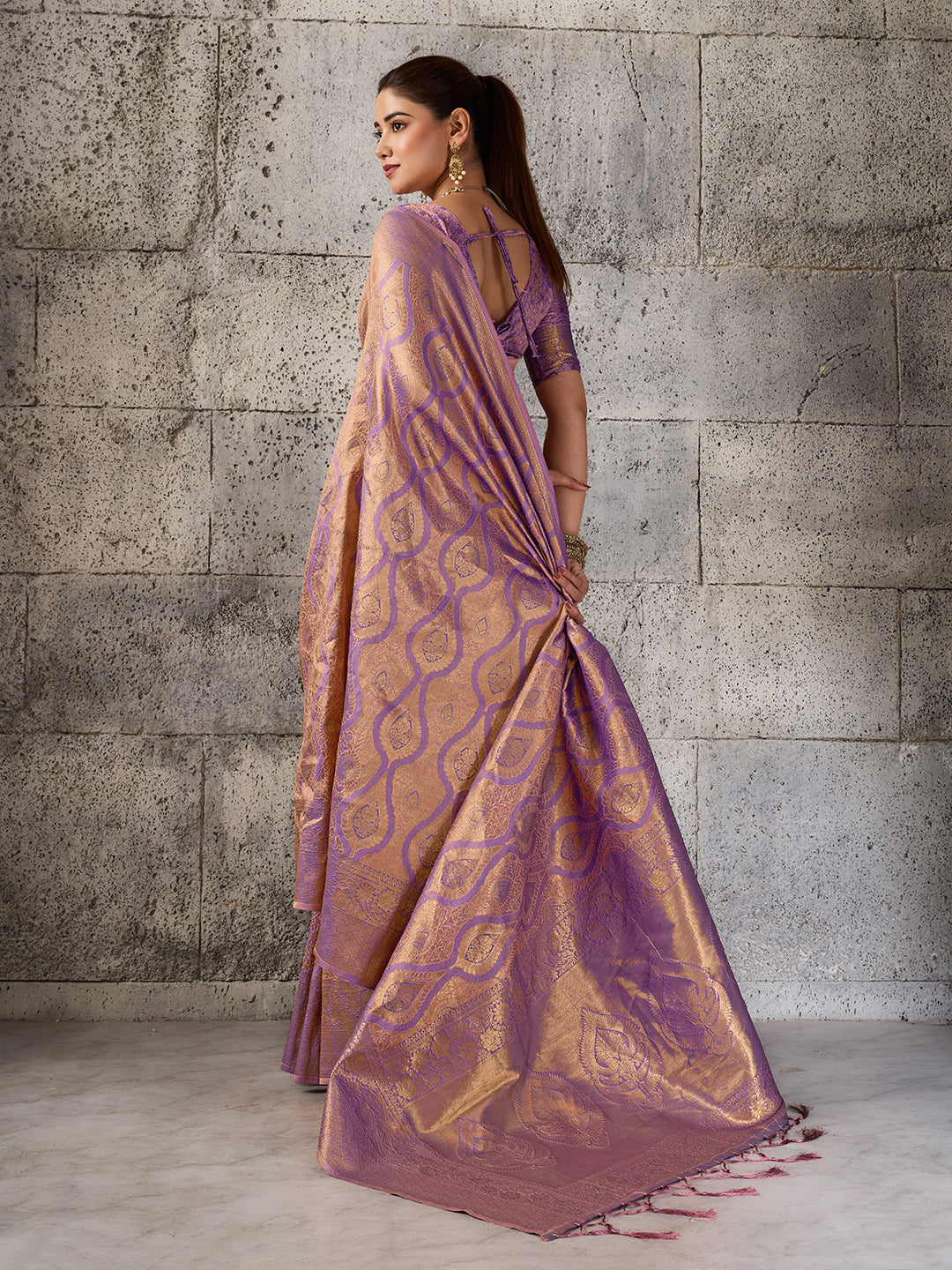 Shree Shyam Fashion Light Purple Kanjivaram Silk Blend Fancy Saree