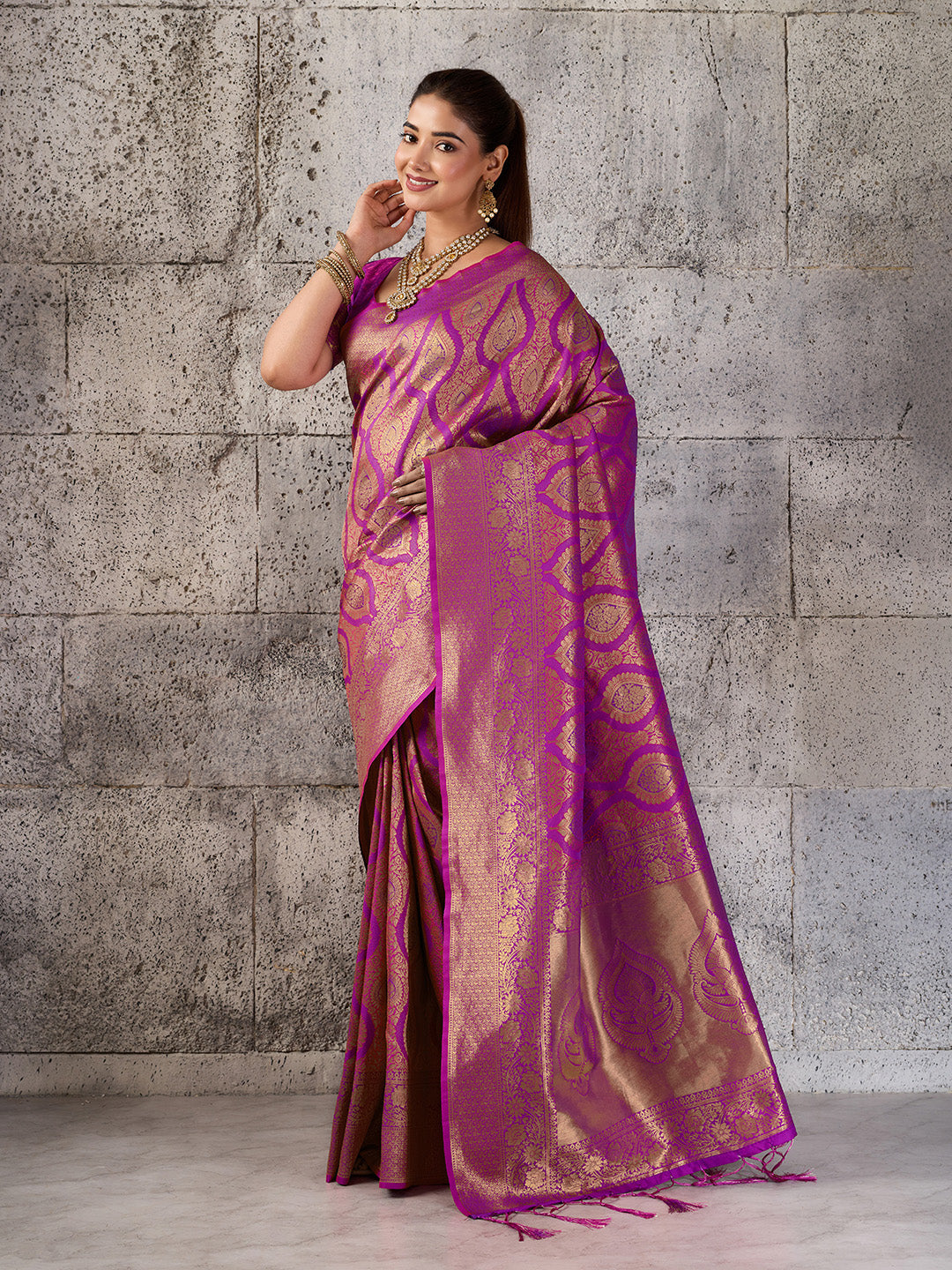 Shree Shyam Fashion Magenta Kanjivaram Silk Blend Fancy Saree
