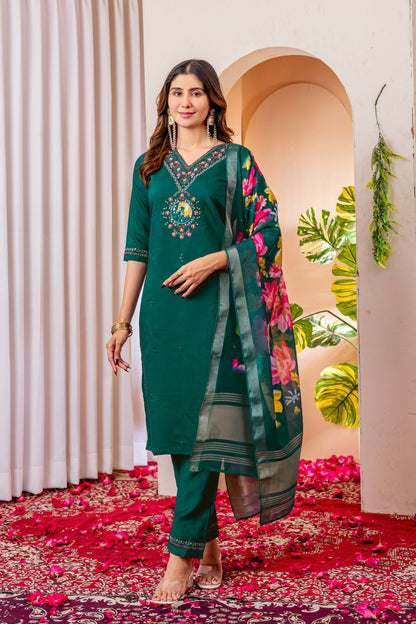 Teeya Creation Womens Rama Green Embroidered Kurta Pant Set